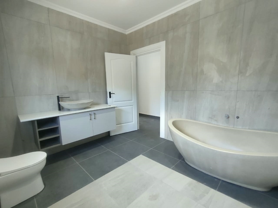 3 Bedroom Property for Sale in Marina Martinique Eastern Cape